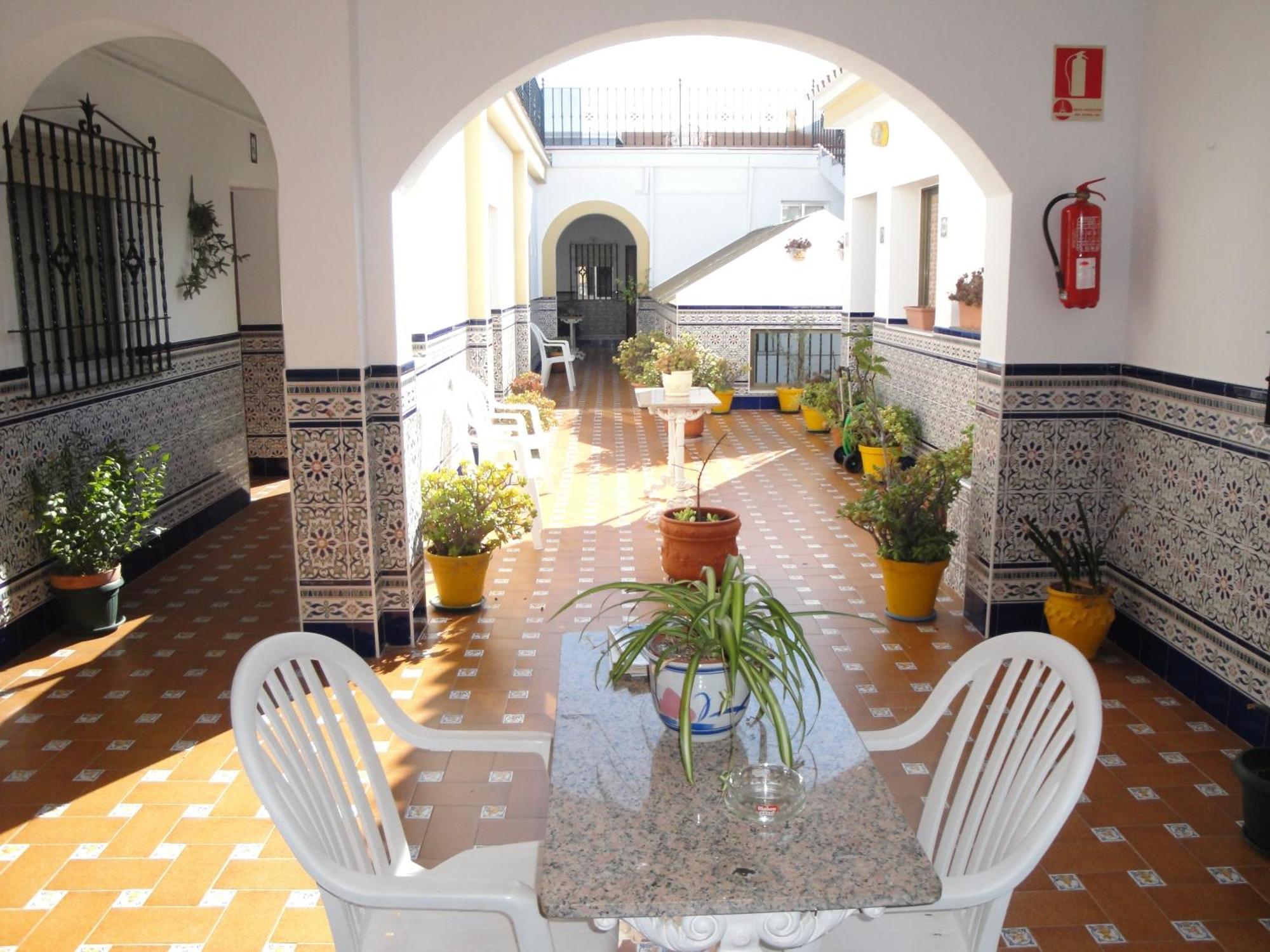 ארקוס דה לה פרונטרה Hostal Malaga מראה חיצוני תמונה