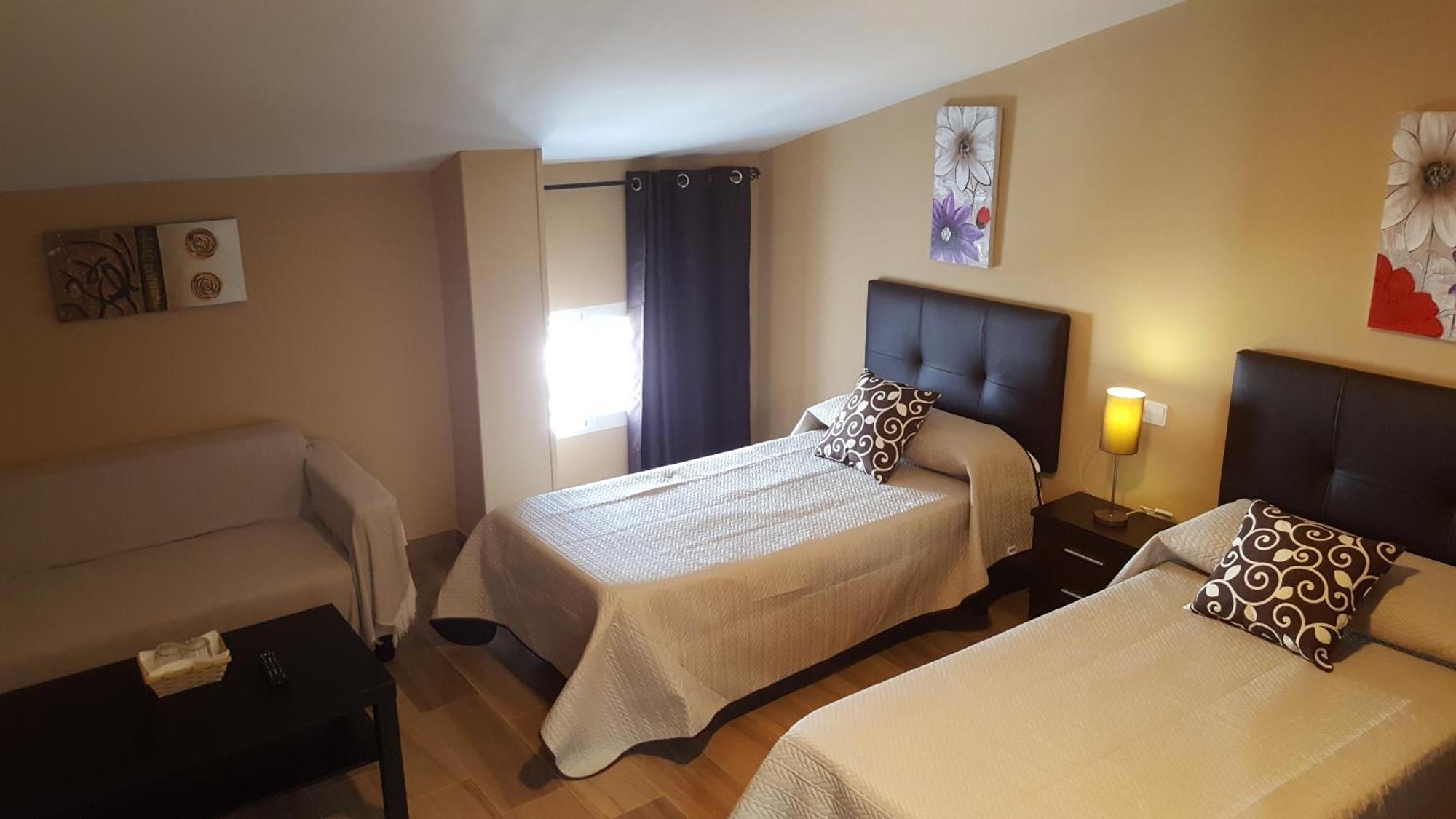 ארקוס דה לה פרונטרה Hostal Malaga מראה חיצוני תמונה