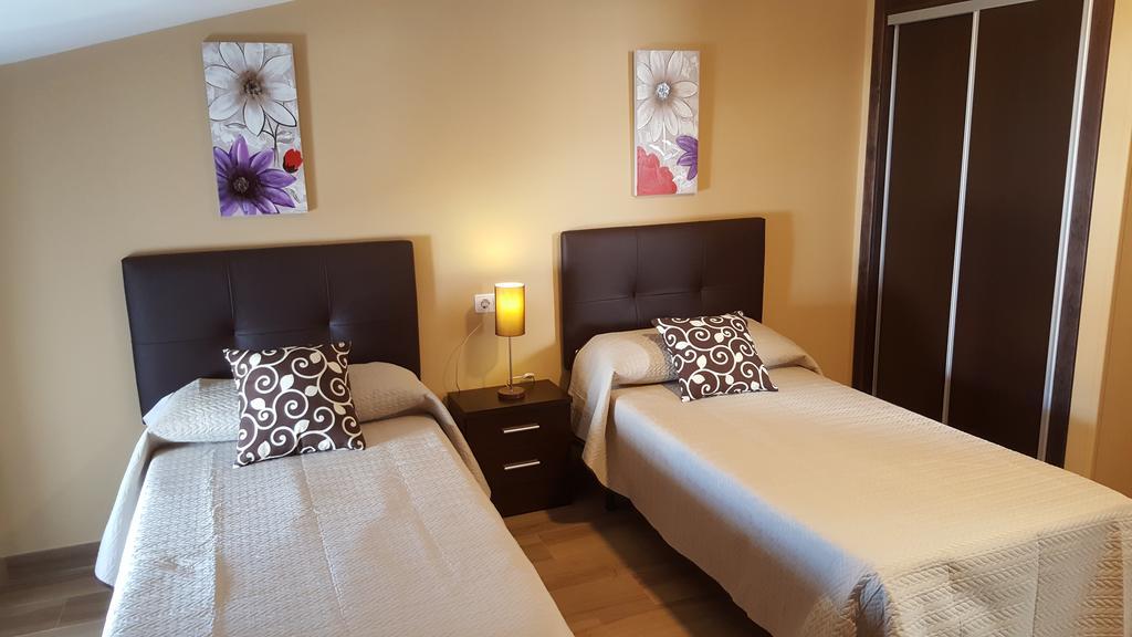 ארקוס דה לה פרונטרה Hostal Malaga מראה חיצוני תמונה