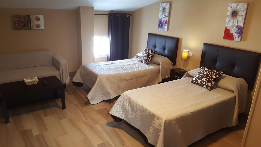 ארקוס דה לה פרונטרה Hostal Malaga מראה חיצוני תמונה