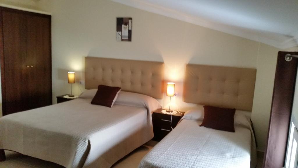ארקוס דה לה פרונטרה Hostal Malaga מראה חיצוני תמונה