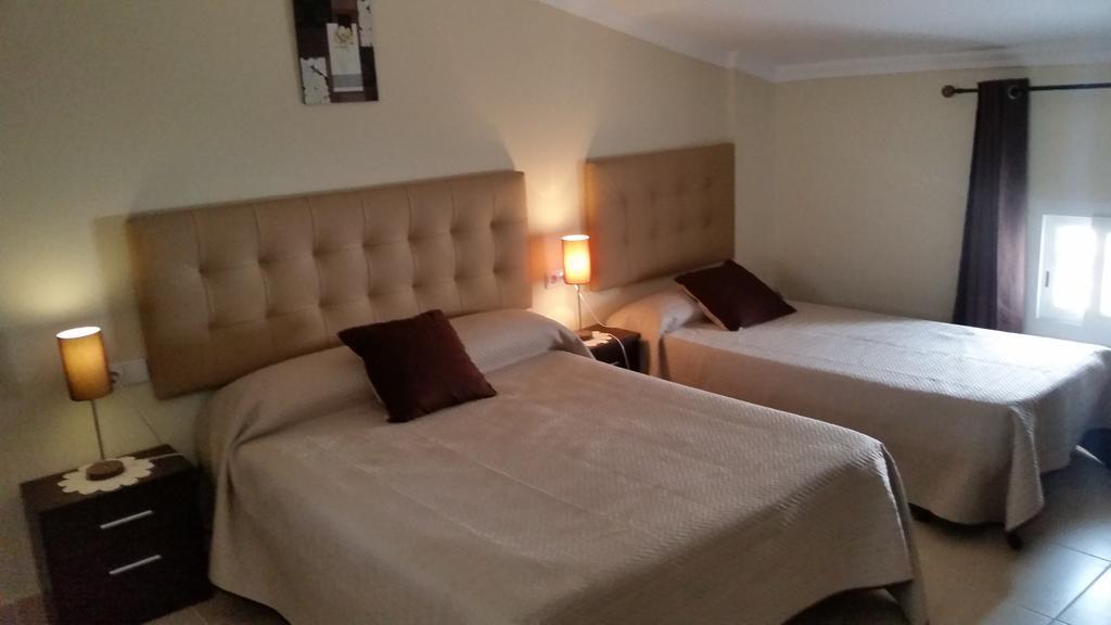 ארקוס דה לה פרונטרה Hostal Malaga מראה חיצוני תמונה