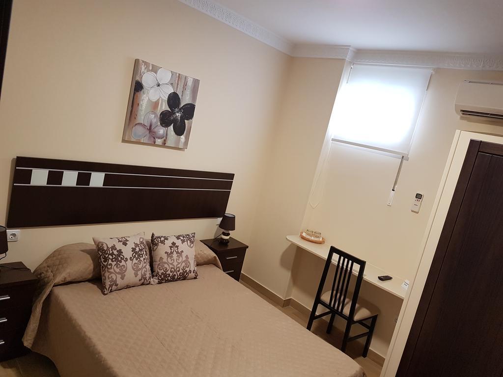 ארקוס דה לה פרונטרה Hostal Malaga מראה חיצוני תמונה
