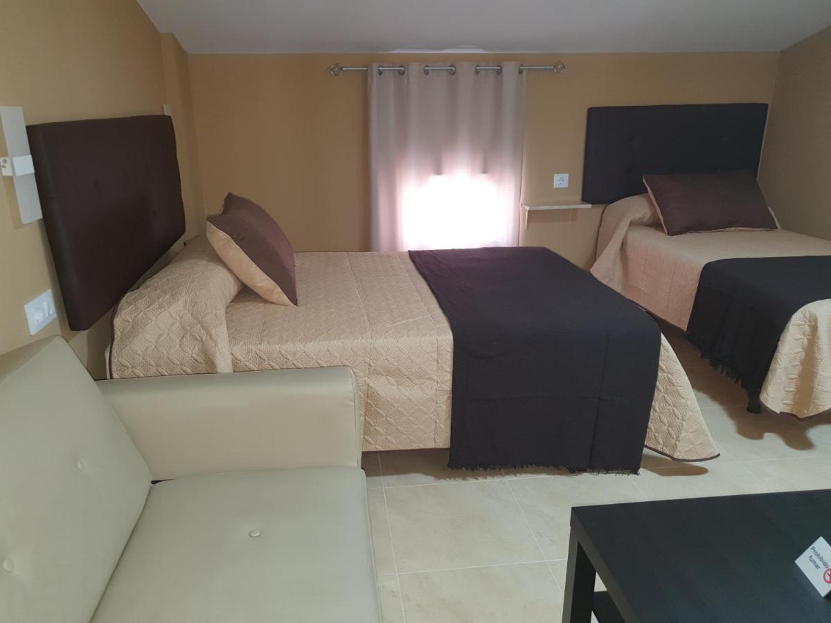 ארקוס דה לה פרונטרה Hostal Malaga מראה חיצוני תמונה
