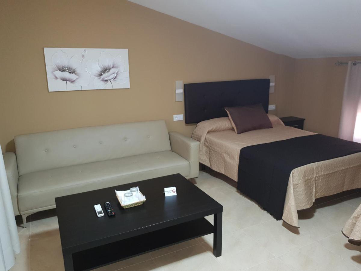 ארקוס דה לה פרונטרה Hostal Malaga מראה חיצוני תמונה
